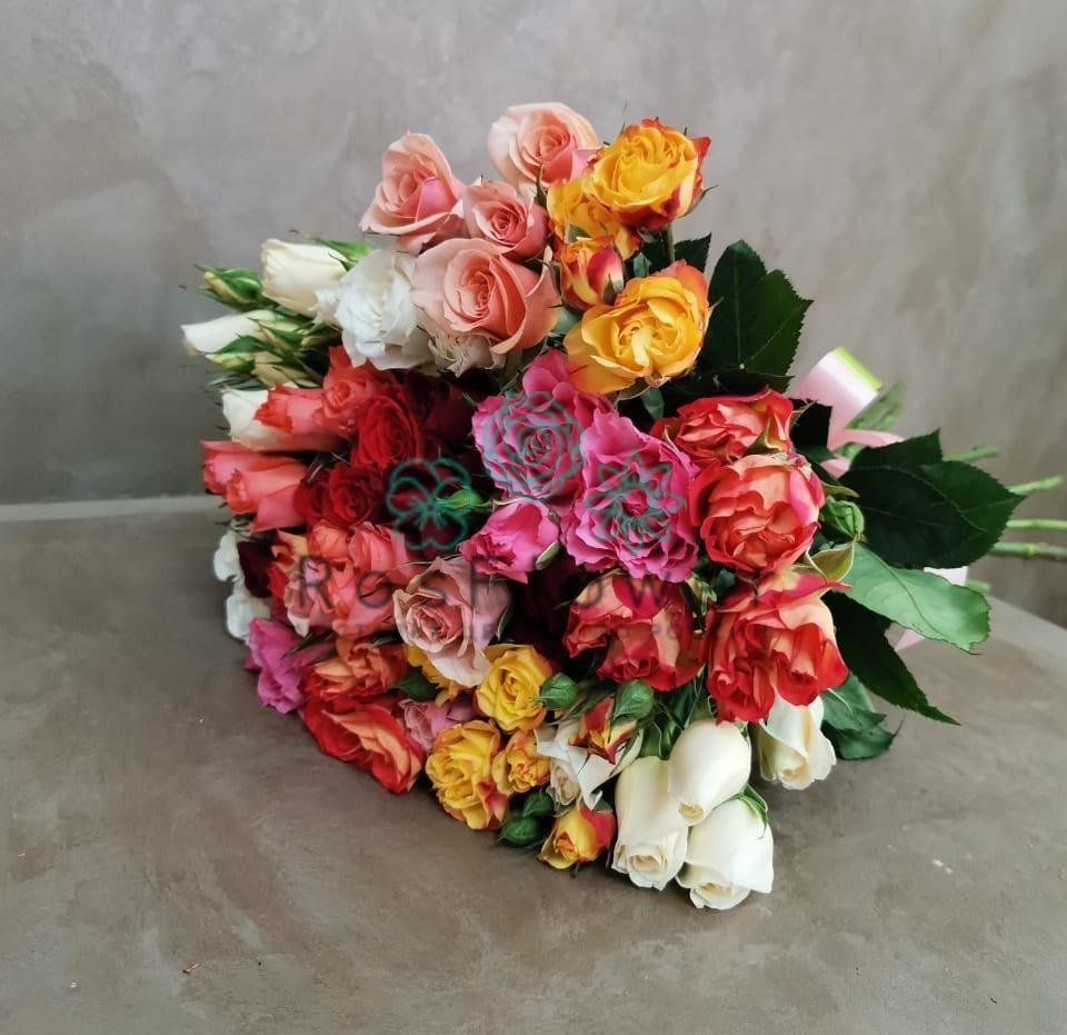 Букет цветов из: Розы в Советском Республика Дагестан