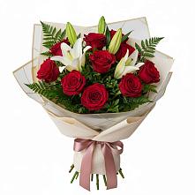 Букет цветов из:  Лилии и Розы в Советском Республика Дагестан