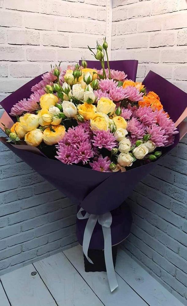 Букет цветов из: Хризантемы и Розы в Советском Республика Дагестан
