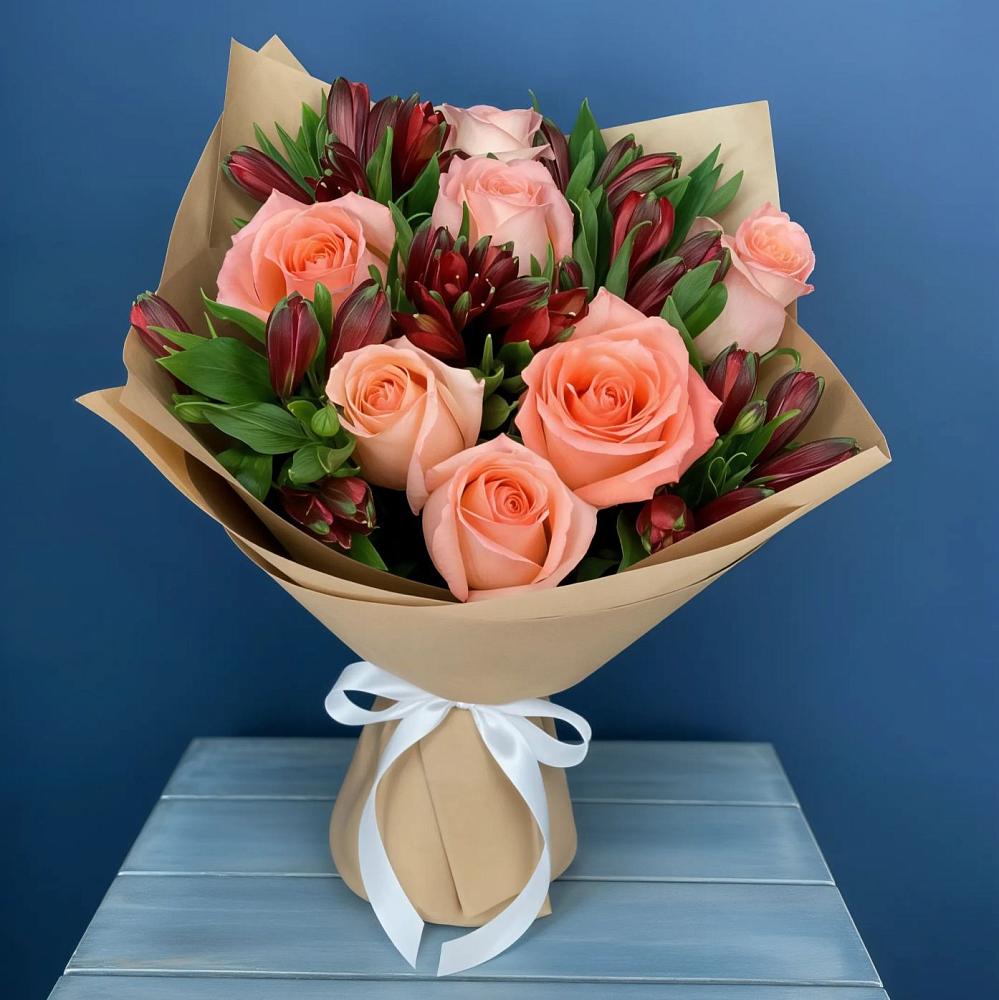 Букет цветов из: Розы и Альстромерии в Советском Республика Дагестан