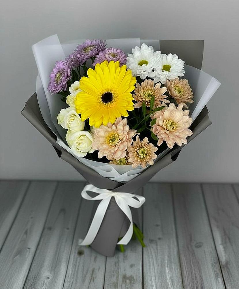 Букет цветов из: Розы, Герберы и Хризантемы в Советском Республика Дагестан
