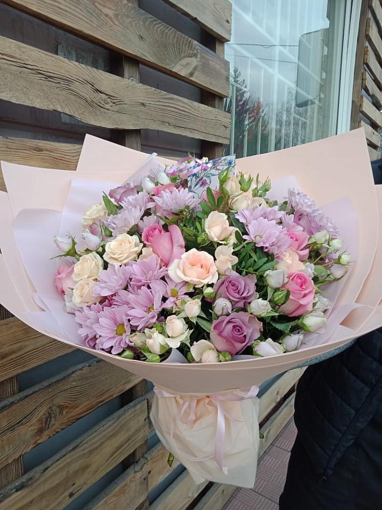 Букет цветов из: Розы и Хризантемы в Советском Республика Дагестан