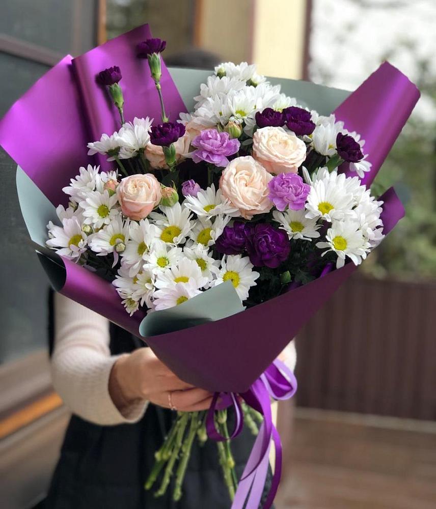 Букет цветов из: Хризантемы, Гвоздики и Розы в Советском Республика Дагестан
