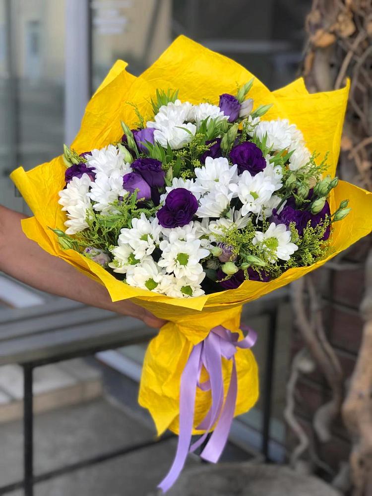 Букет цветов из: Ирисы, Хризантемы и Ромашки в Советском Республика Дагестан