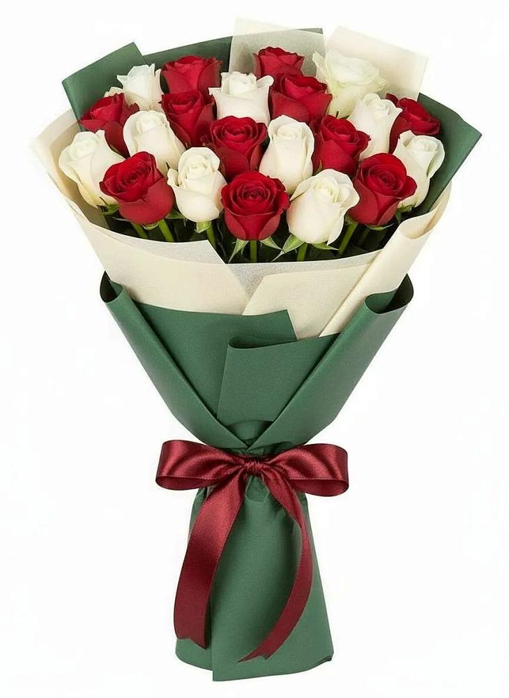 Букет Микс из красных и белых роз в Советском Республика Дагестан