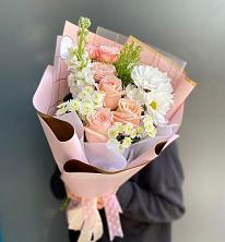 Букет цветов из:  Хризантемы и Розы в Советском Республика Дагестан