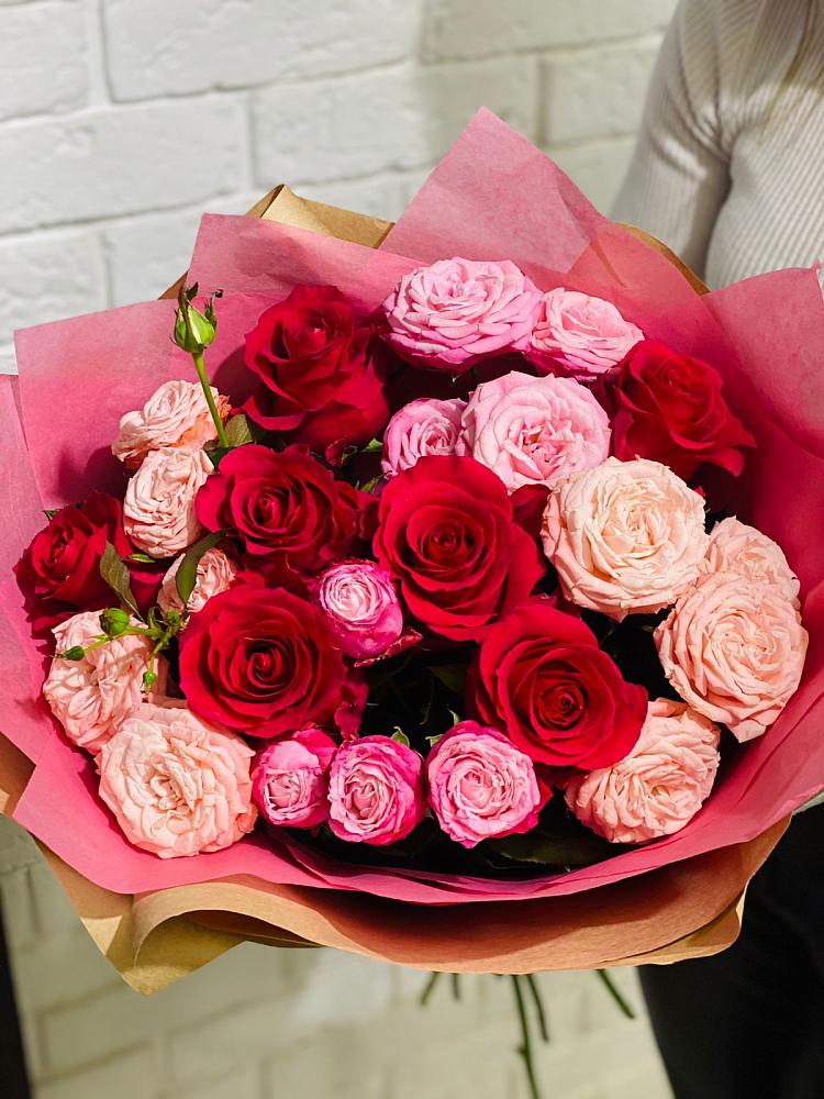 Букет цветов из: Розы в Советском Республика Дагестан