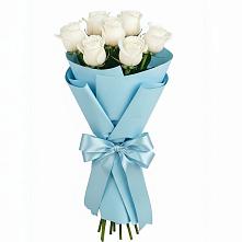 Букет 7 белых роз Проуд в Советском Республика Дагестан