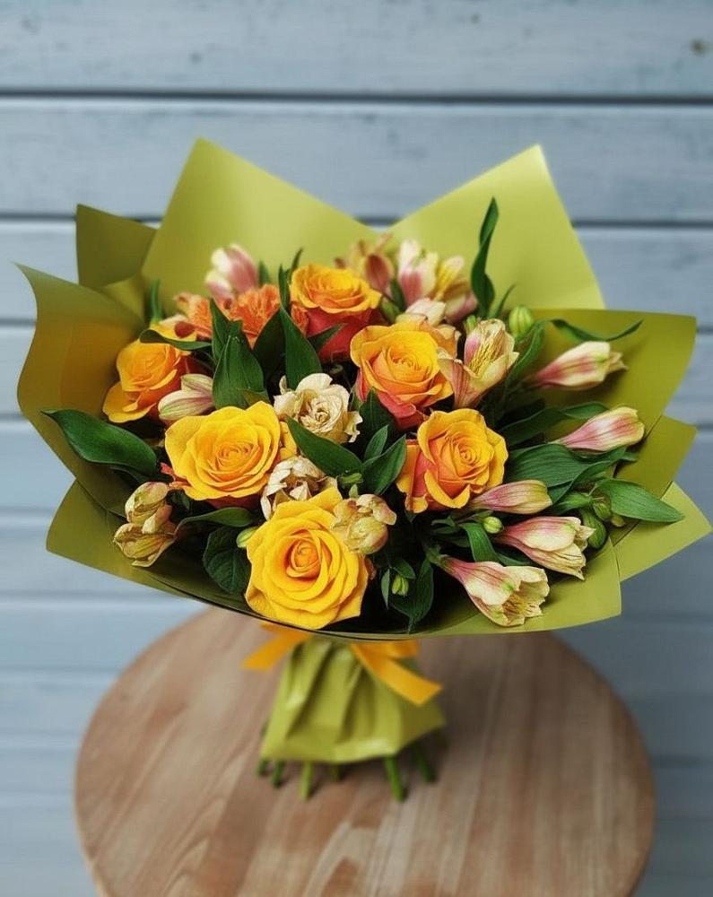 Букет цветов из: Альстромерии и Розы в Советском Республика Дагестан