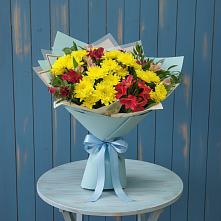 Букет цветов из:  Альстромерии и Хризантемы в Советском Республика Дагестан