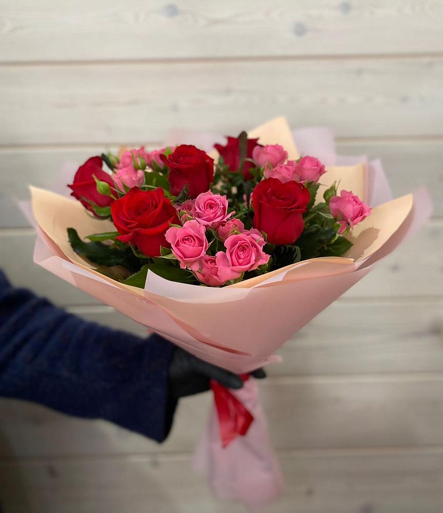Букет цветов из: Розы в Советском Республика Дагестан