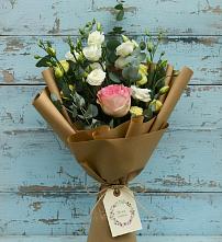 Букет цветов из:  Розы и Лизиантусы #REPLACE_PRED# Советском Республика Дагестан