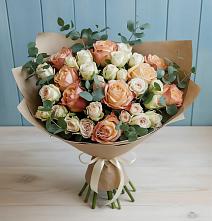 Букет цветов из:  Альстромерии и Розы в Советском Республика Дагестан