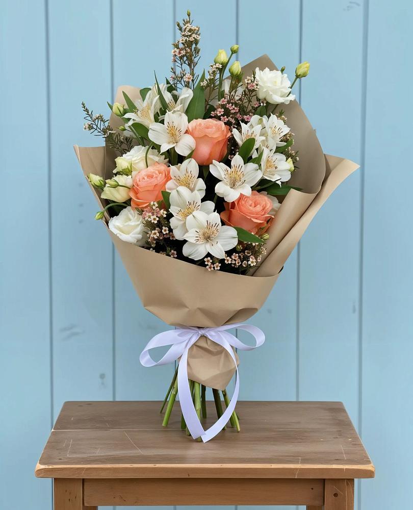 Букет цветов из: Альстромерии, Лизиантусы, Розы и Хризантемы в Советском Республика Дагестан