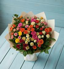 Букет Микс из разноцветных кустовых роз в Советском Республика Дагестан