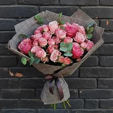 Букет цветов из:  Розы в Советском Республика Дагестан